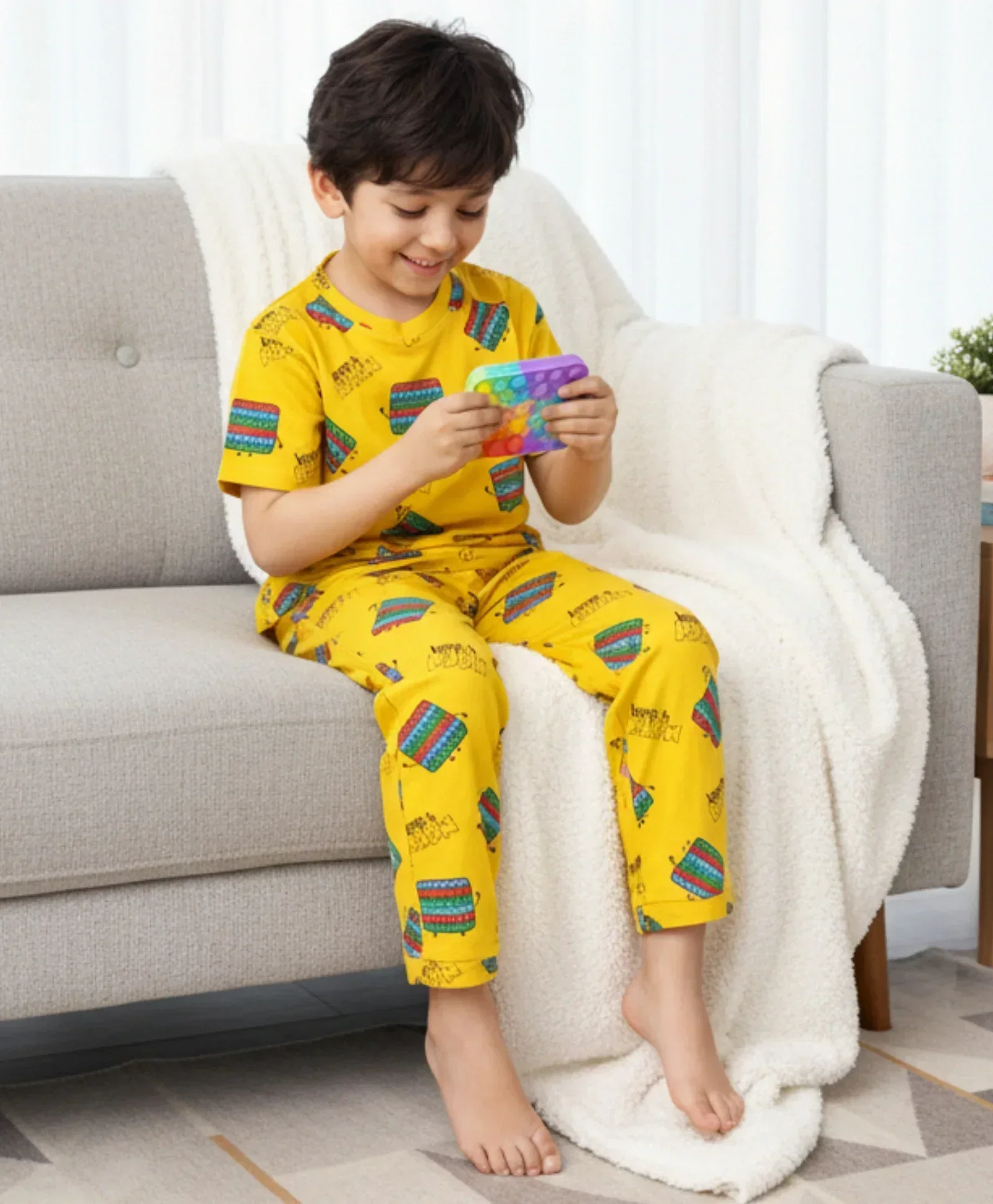 POP IT SHORT SLEEVE PYJAMA SET - YELLOW - Image 5